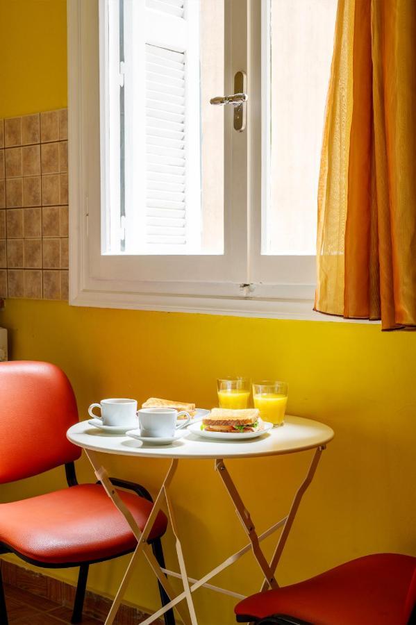 Charlie City Center Room Athena Bagian luar foto